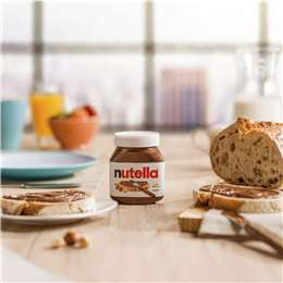 Nutella Hazelnut Chocolate Spread 220g