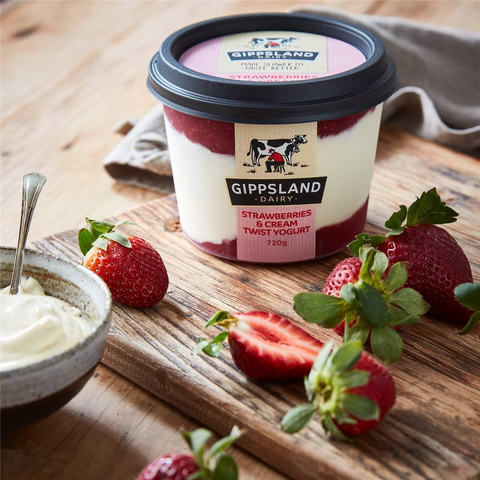 Gippsland Dairy Twist Yoghurt Strawberries & Cream 700g